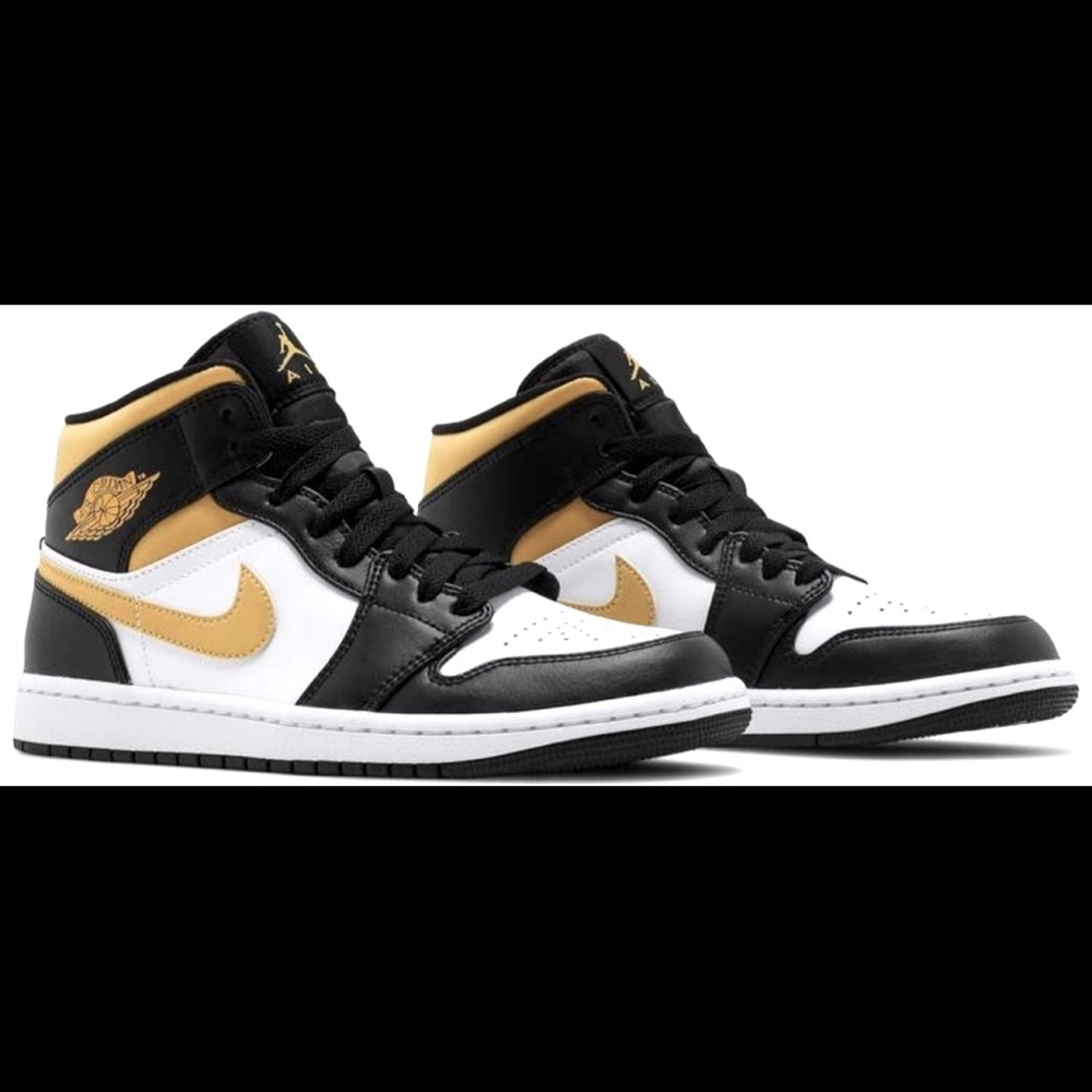 AIR JORDAN 1 MID size 9 in great condition